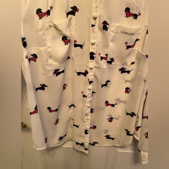 Torrid Ivory Madison Georgette Dachshund DOG Print Top Size 1 Classic Fit - Picture 9 of 9